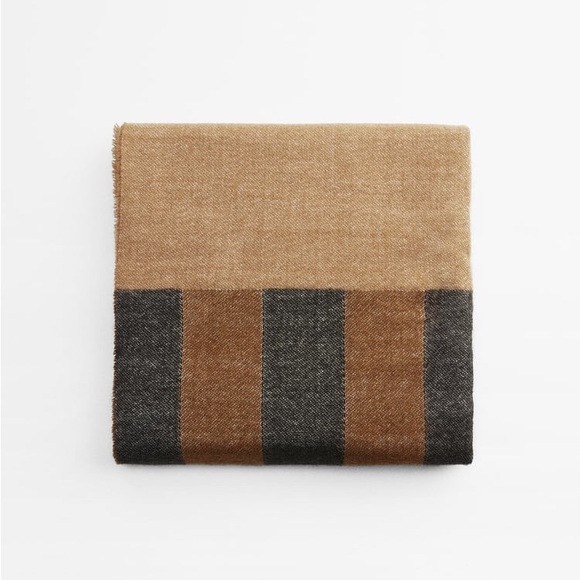 Zara scarf - Picture 2 of 3